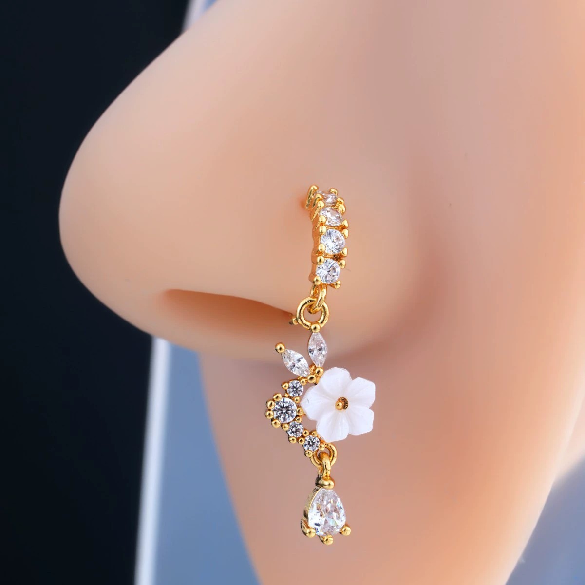Body Jewelry Surgical Steel - Anneau de nez fleur dorée avec