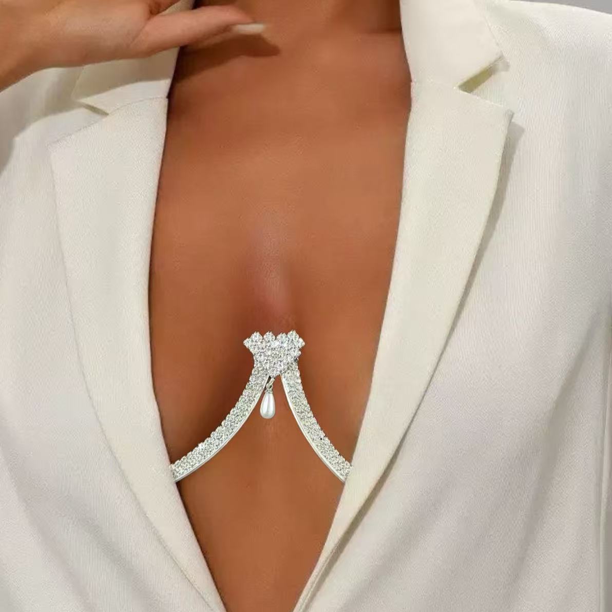 Soutien-gorge en forme de cœur - Body Jewelry Necklace avis et prix